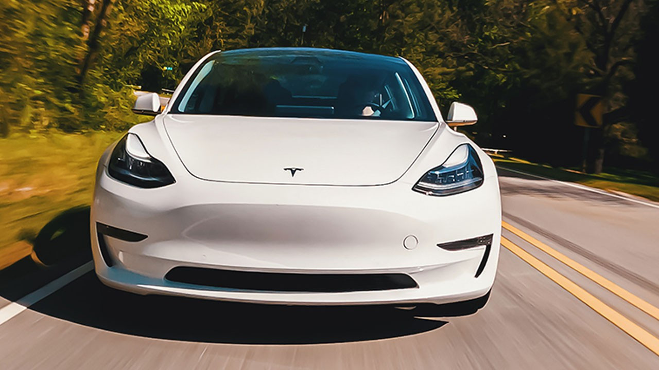 Tesla 2 milyondan fazla aracını geri çağırdı