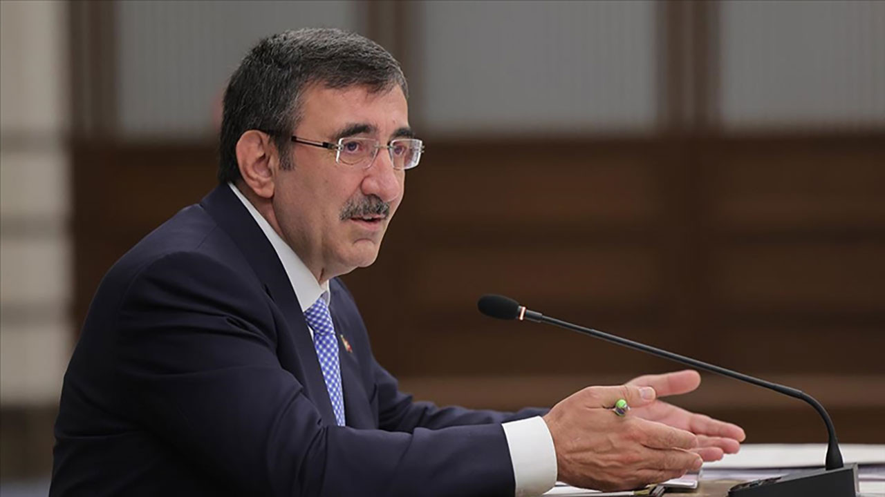 Cumhurbaşkanı Yardımcısı Yılmaz ekonomik büyüme rakamını açıkladı