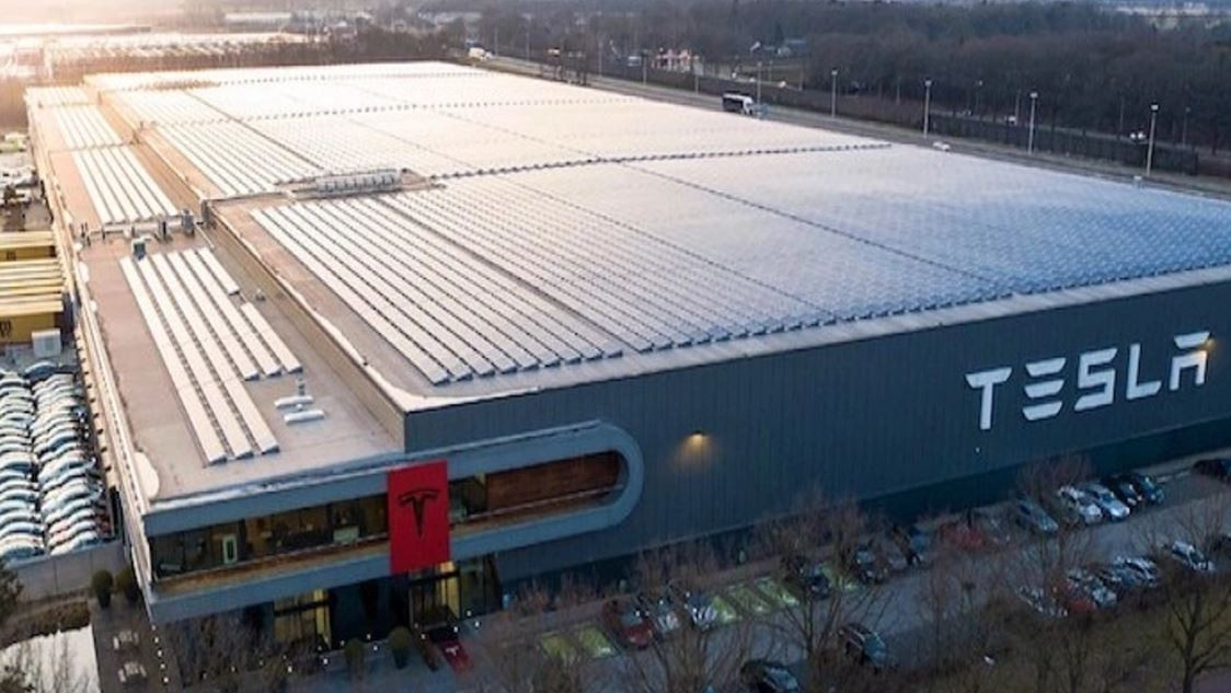 Tesla'dan işçilerine zam! En düşük saatlik ücret 22 dolar...