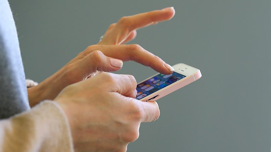 Aşırı telefon kullanımı o hastalığı tetikliyor! 