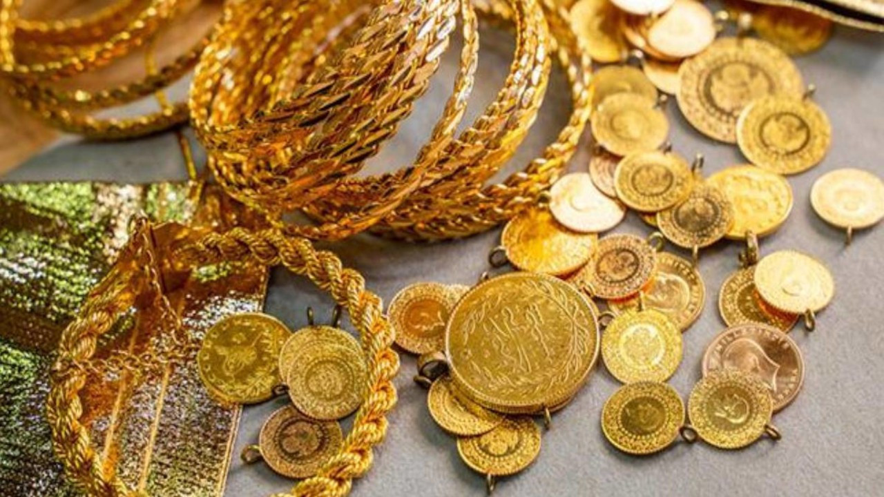 Altın yeniden rekor kırdı! Kapalıçarşı’da gram altın 2036 liraya ulaştı!