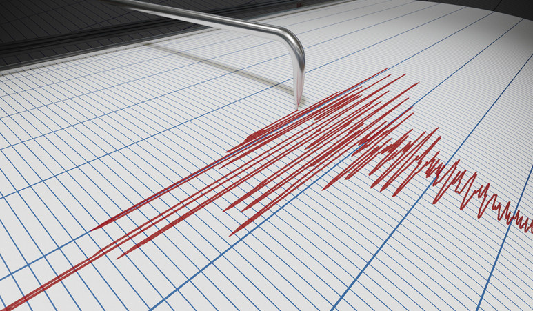 DEPREM ANINDA DIŞARIDAYSANIZ DIŞARIDA KALIN