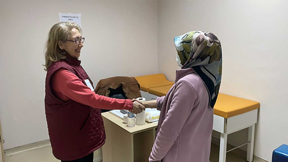  Depremzede sağlık çalışanları ” Bizim de Desteğe İhtiyacımız Var