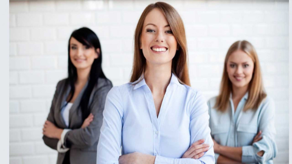 Güzel ve yakışıklılar kariyer basamaklarını daha mı hızlı tırmanıyor?