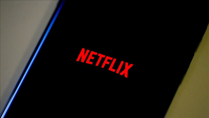 Netflix dizilerinde Lacoste imzası! Fantastik bir koleksiyon için anlaştılar