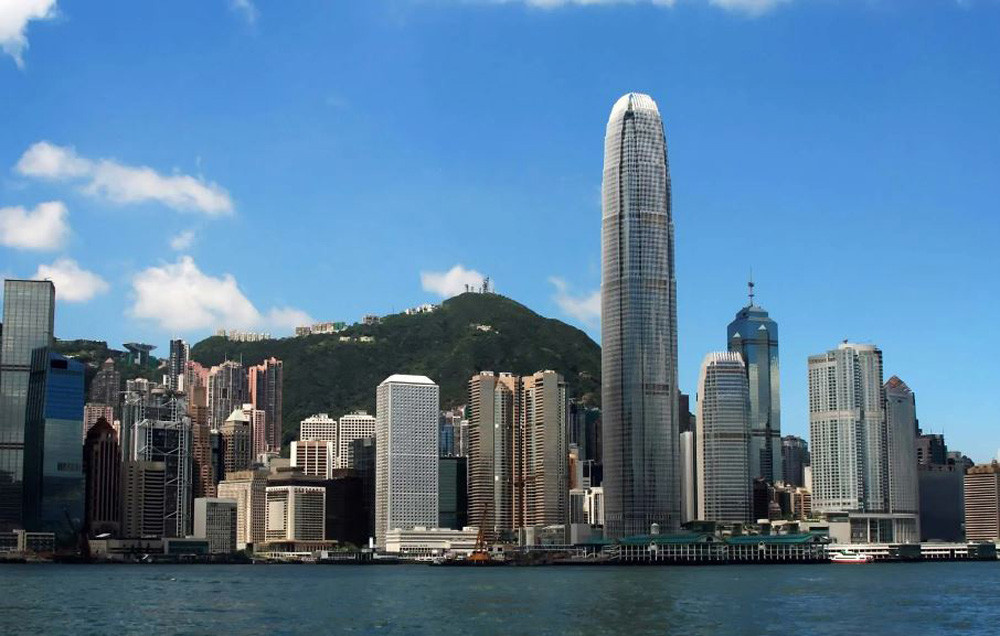 2- Hong Kong - 286.8 milyar dolar