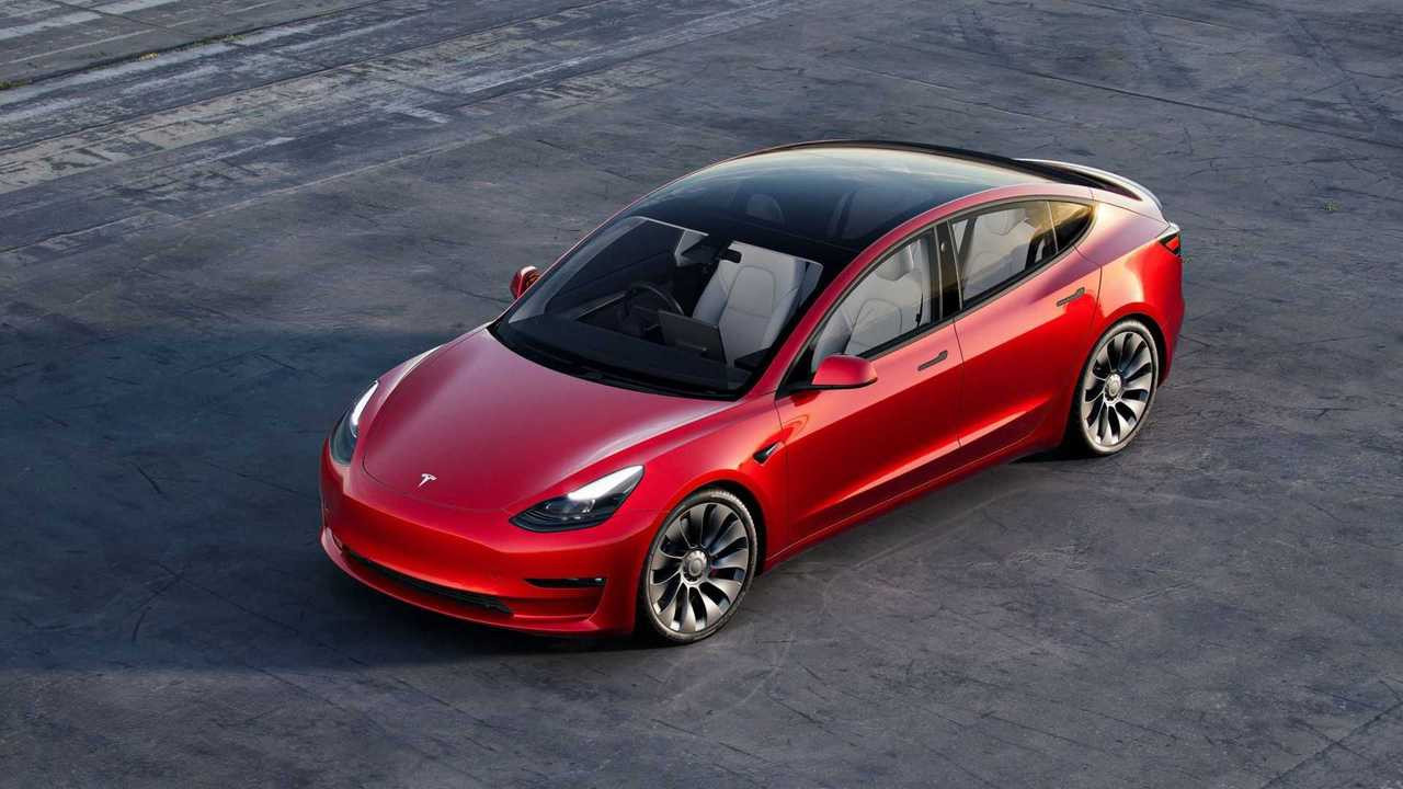 Tesla Model 3 yenileniyor! İşte Highland Projesi'nin özellikleri 
