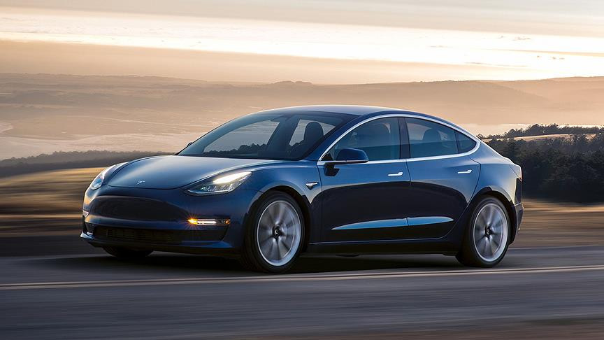 Tesla fiyatlarını düşürdü: İşte yeni fiyatlar...