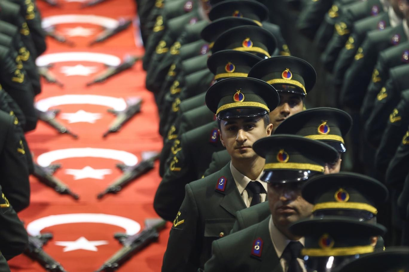 Astsubay maaşları ne kadar?