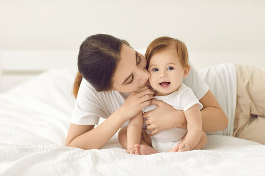 Anne ve bebek ilişkisine dair yanlış bilgilere dikkat! İşte doğru bilinen yanlışlar ve gerçekler
