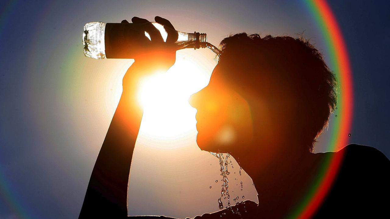 Sıcak çarpması kronik hastalıkları etkiliyor! Ne yapılmalı? 