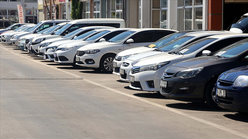 İkinci el otomobilde indirim dönemi: Fiyatlar 150 bin TL'ye kadar düşüyor