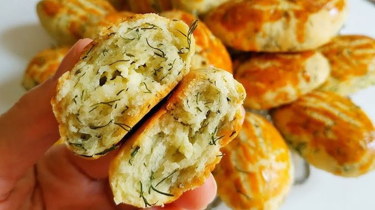 Damak çatlatan lezzet! En pratik dereotlu poğaça tarifi burada! 