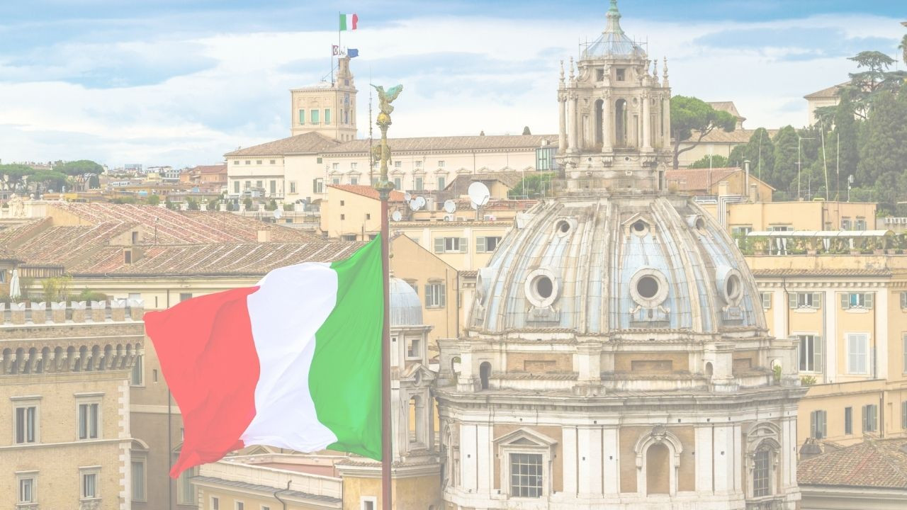 İtalya'da sosyal yardımların kesileceği SMS ile bildirildi