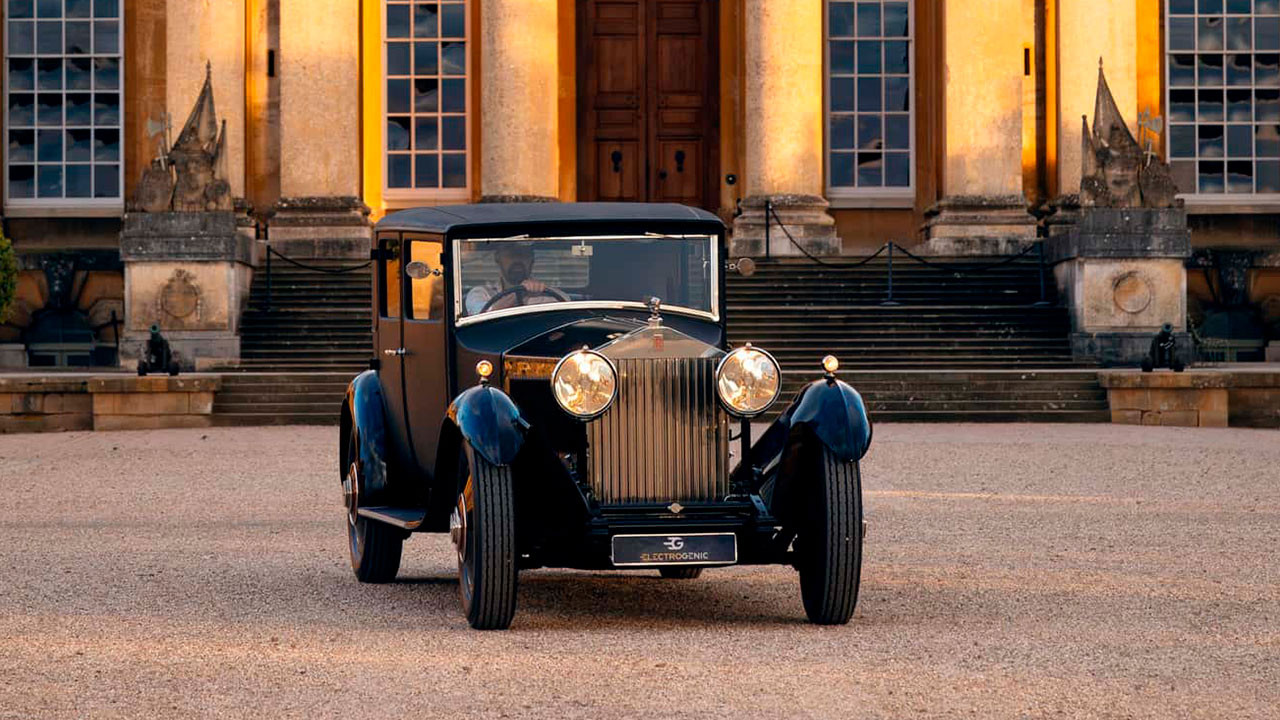 Geçmişin lüksü, geleceğin teknolojisiyle buluşuyor: İşte Rolls-Royce Phantom'un yenilenen yüzü