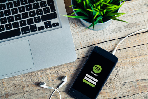 Spotify'dan kitap tutkunlarına müjde: Ücretsiz dinleyebilirsiniz!