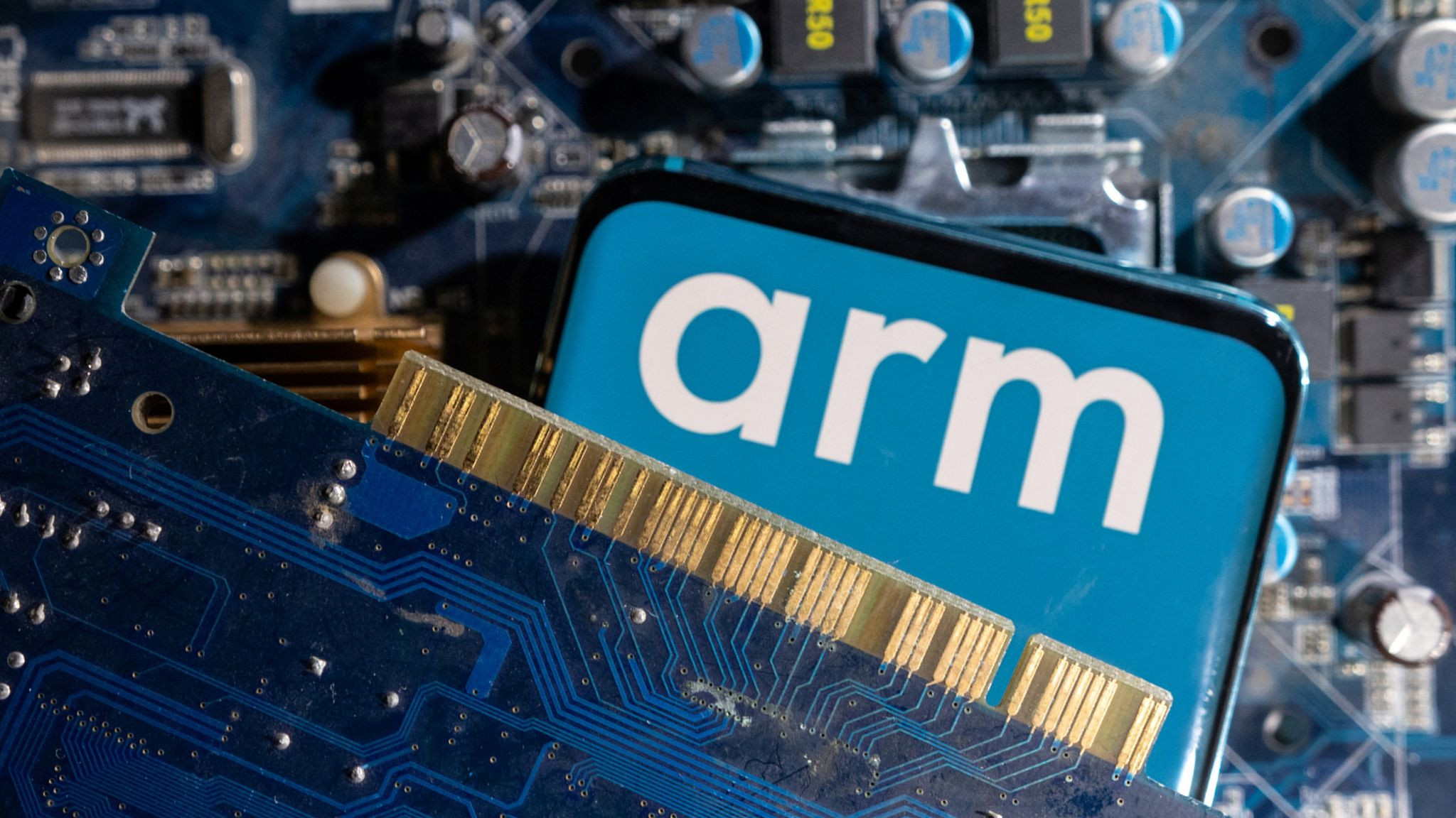 Arm Holdings, yılın en büyük halka arzını gerçekleştirdi: 10 kattan fazla talep!