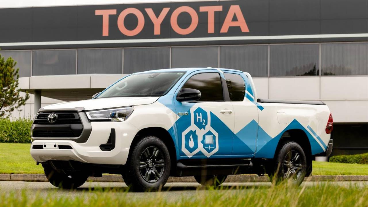 Toyota'dan karbonsuz gelecek adımı: Hilux prototipi özellikleri neler? 