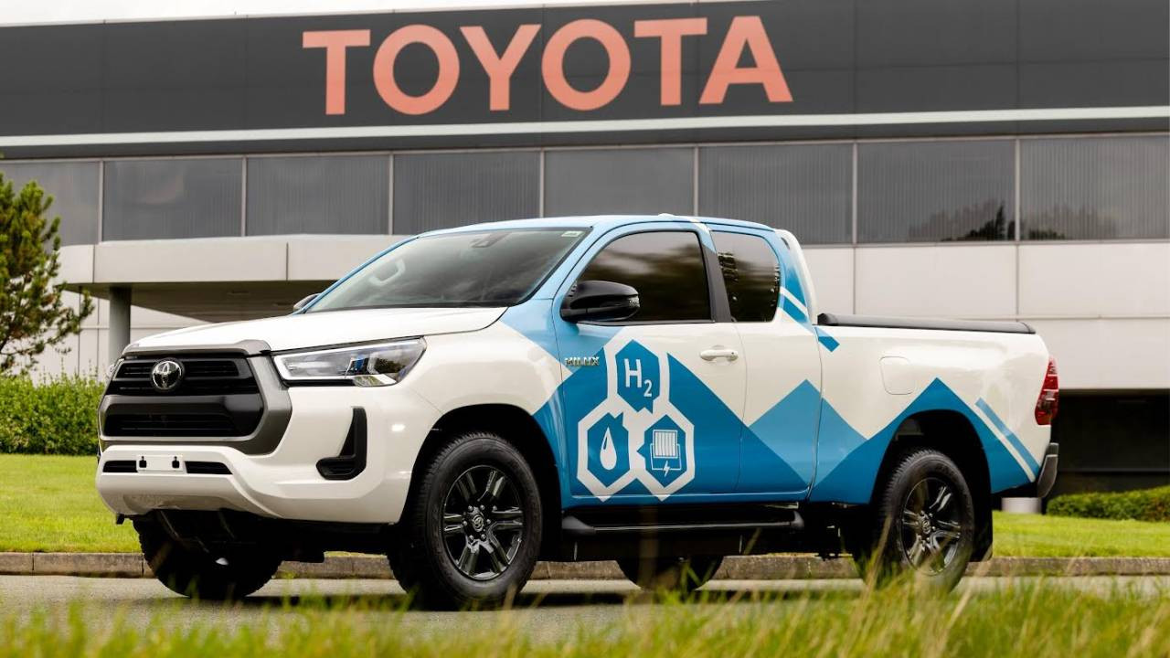 Toyota'dan karbonsuz gelecek adımı: Hilux prototipi özellikleri neler?