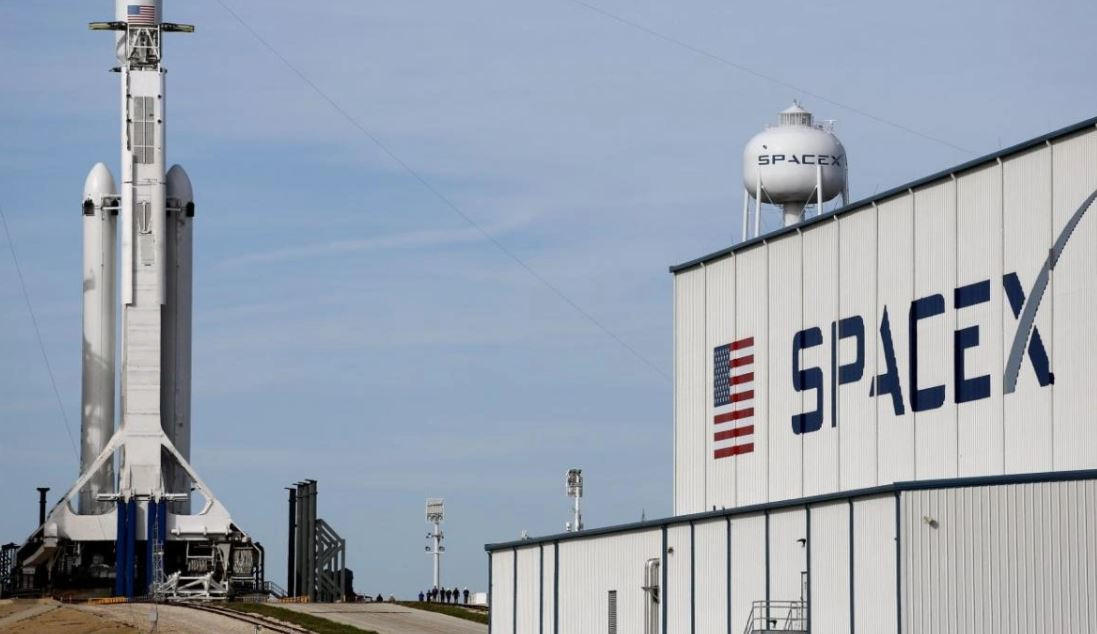 SpaceX Türkçe bilen temsilci arıyor! Ne kadar maaş verecek? 