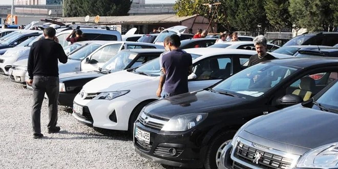 Araç satışlarında şok düşüş! Kredili araç satışlarındaki düşüş araç fiyatlarını nasıl etkiler?