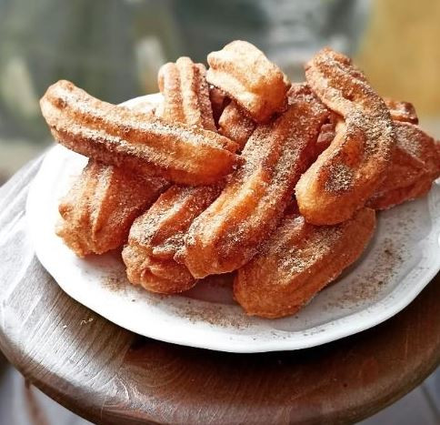Altın rengi lezzet: İspanyol tallısı Churros hem lezzetli hem tarih dolu! İşte kolay tarifi