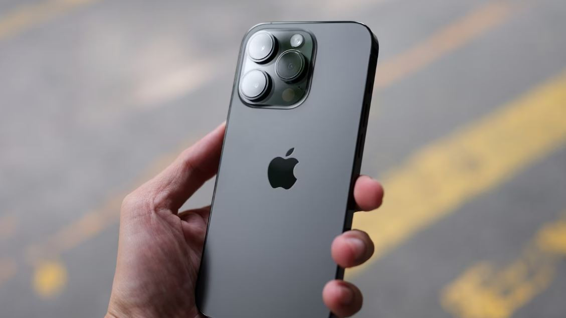 iPhone 15'in görüntüsü ortaya çıktı! İşte fabrikadan gelen görseller...