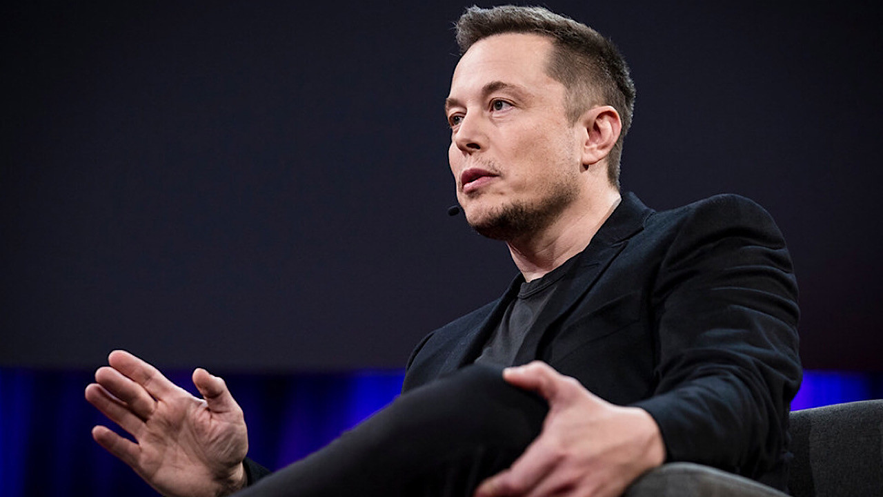 Elon Musk’ın yeni hedefi Apple!