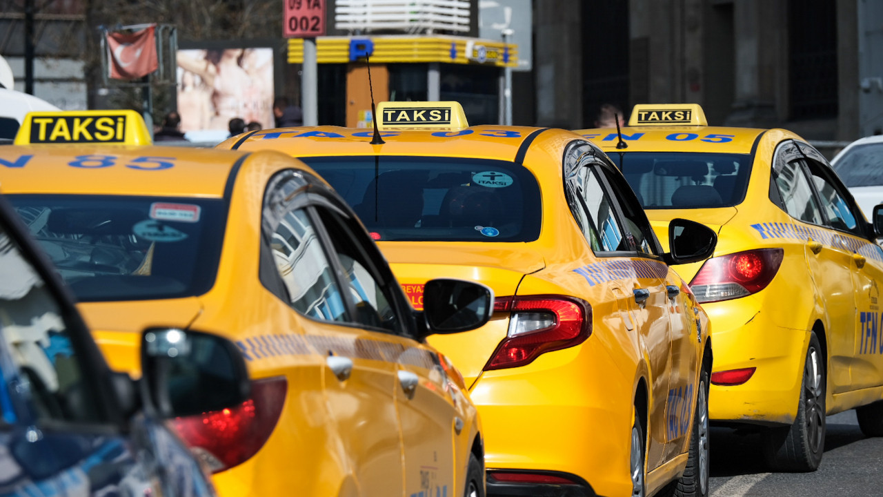 Taksiciler Odası Başkanı'ndan çağrı: 'İndi-bindi en az 120 lira olmalı'