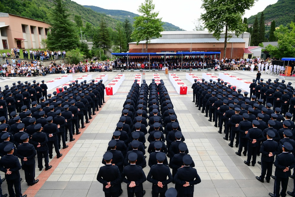 Bakan Yerlikaya Müjdeyi Verdi! 32. Dönem POMEM İlanı Kapsamında, 12 Bin Polis Memuru Alımı Yapılacak