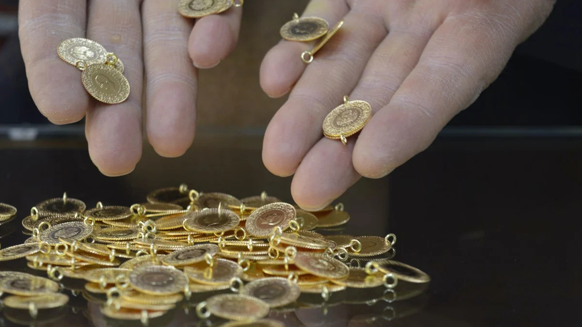 Altın Fiyatları Yükselecek mi? Uzmanlar Uyardı: ‘Gözü Yukarıda’ Son Birkaç Haftaya Dikkat!