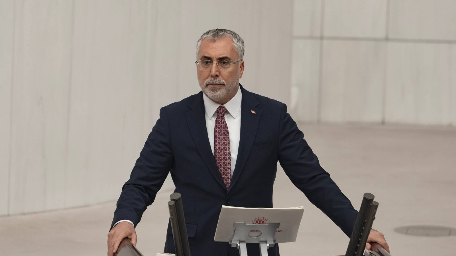Bakan Işıkhan'dan Asgari Ücret Açıklaması: Önümüzdeki Hafta İçinde Neticelendirmeyi Düşünüyoruz