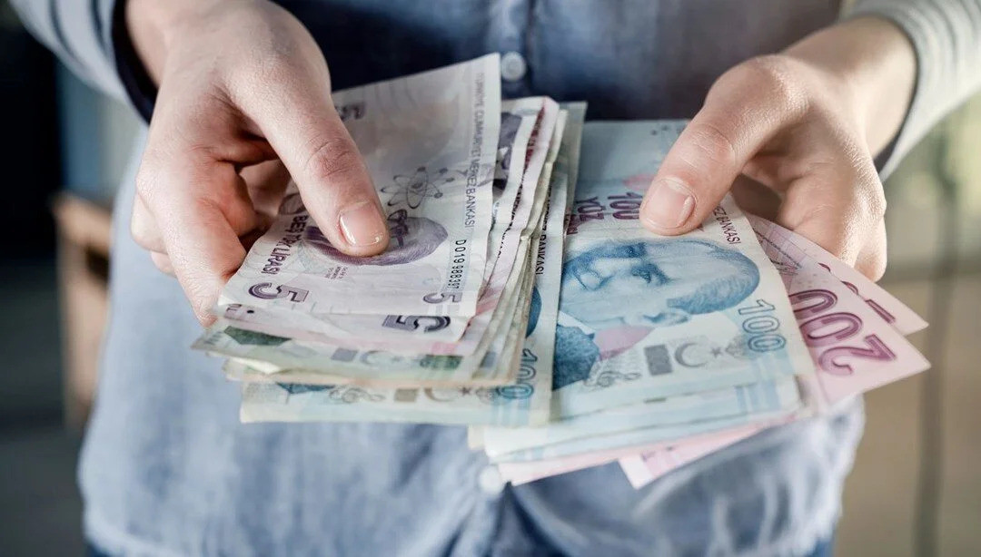 Emekli Zammı 2025 Ocak Ayında Ne Kadar Olacak? En Düşük Maaşları İçin Düzenleme Geliyor Mu?