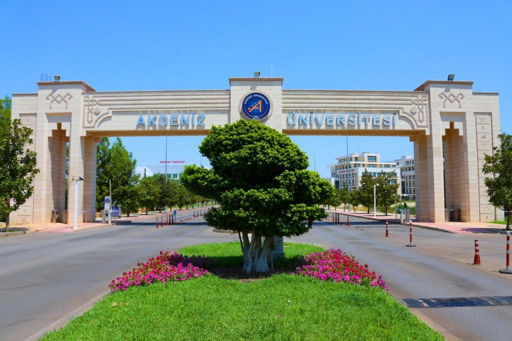 Akdeniz Üniversitesi 23 Öğretim Üyesi Alacağını Duyurdu!