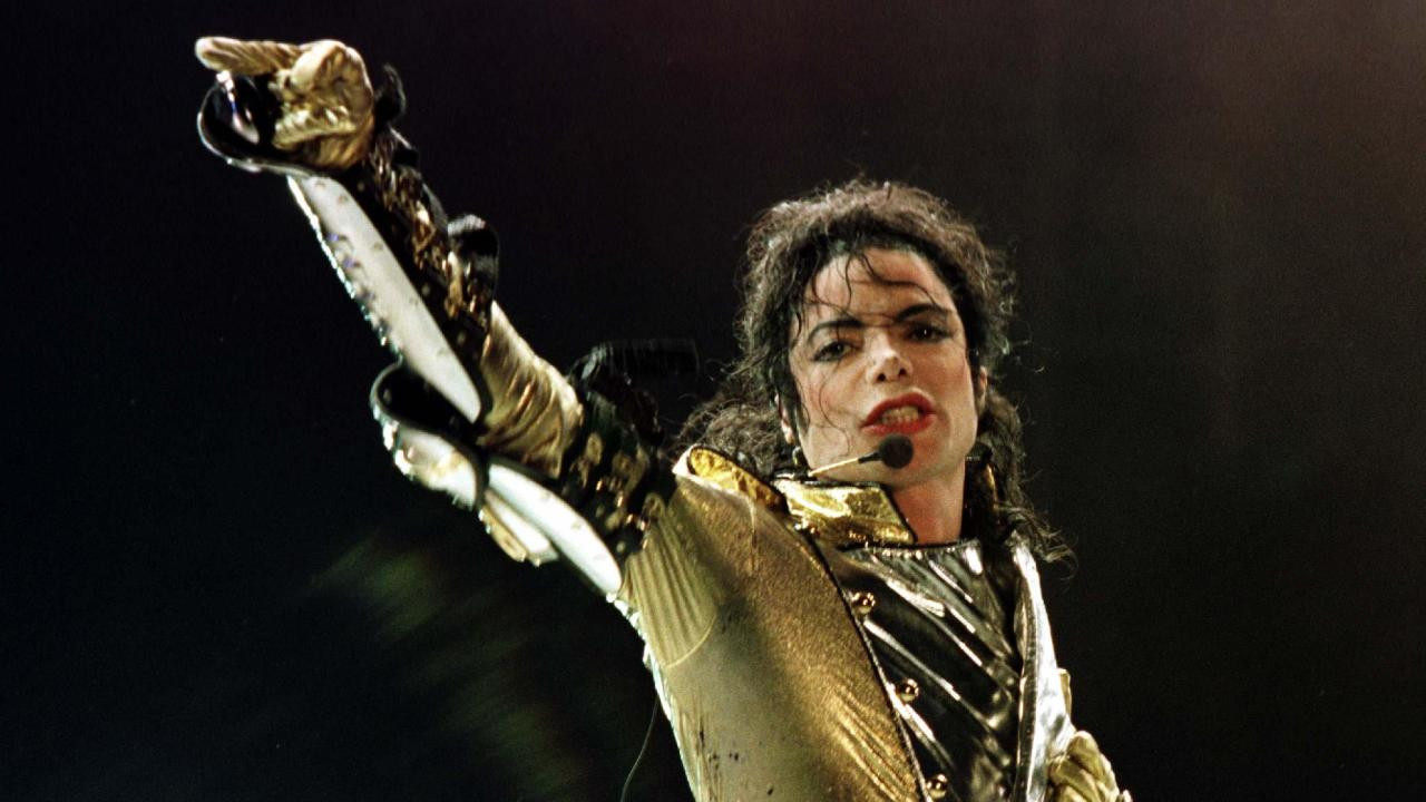 Michael Jackson'ın müzik kataloğunun yarısı 600 milyon dolara satın alındı