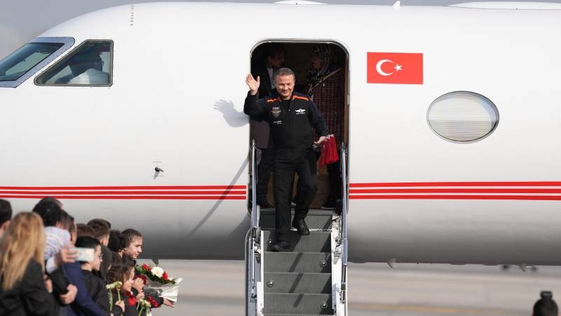Alper Gezeravcı Türkiye’ye döndü! İşte ilk açıklamaları!  