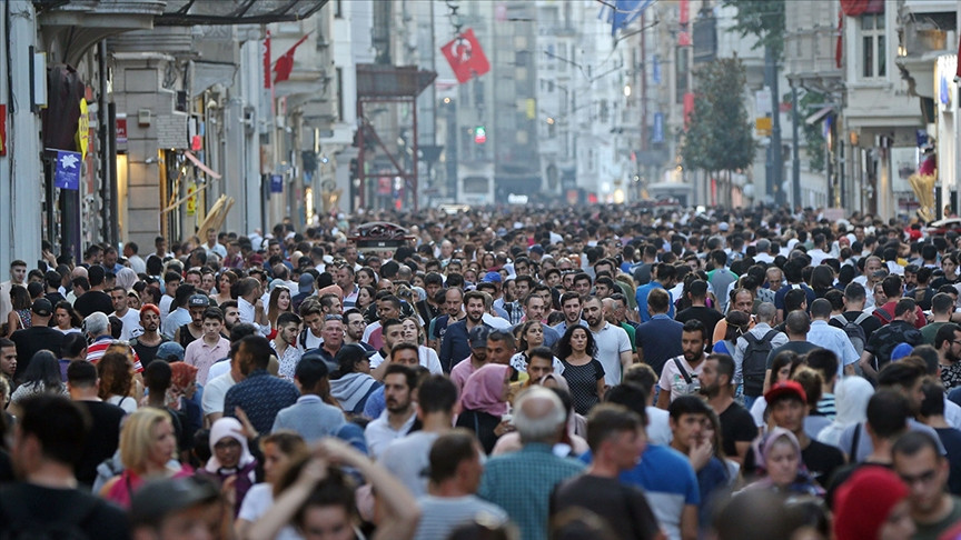 Türkiye'nin yeni nüfusu 85 milyon 372 bin 377 olarak açıklandı