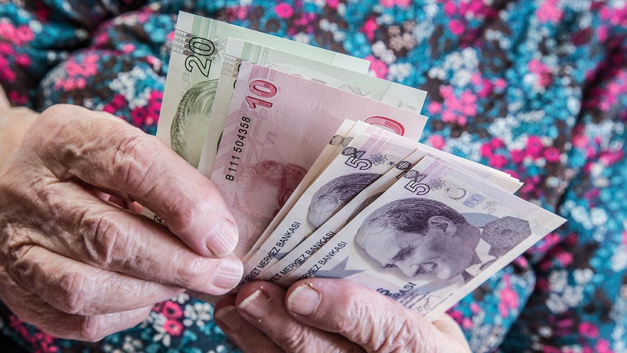 Emekli bayram ikramiyesine zam! Resmi Gazete'de yayımlandı