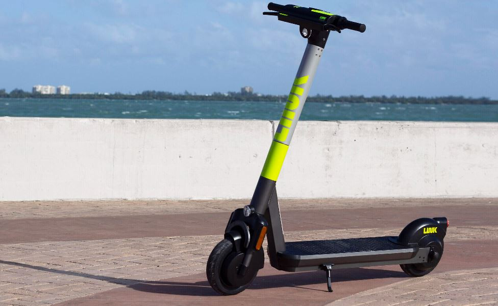 Bir ülkede kiralık e-scooter'lar yasaklandı