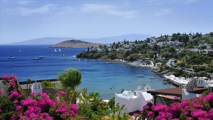 Çeşme'de Bir Yaz Masalı: Günlük ve Sezonluk Kiralık Evler