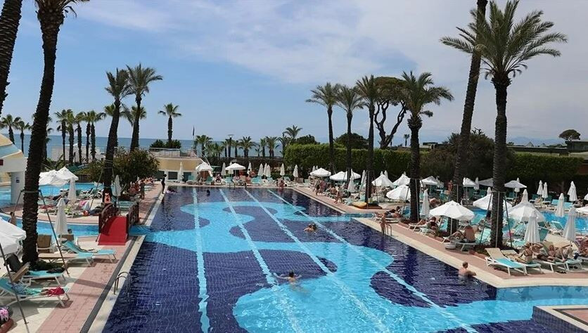 Bayram tatili Antalya'da turizmi hareketlendirdi