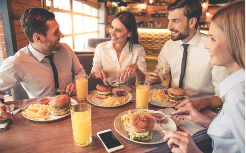 Dijital pazarlama ile küçük işletmeler, tanıtım sürecinde birleştirilmesi gereken iki “nokta”dır