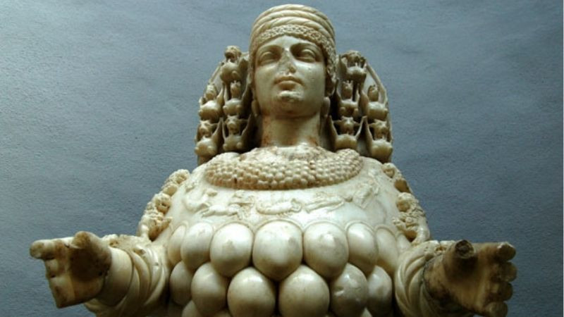 Efesli Artemis ve 7 harikadan biri olan tapınağı