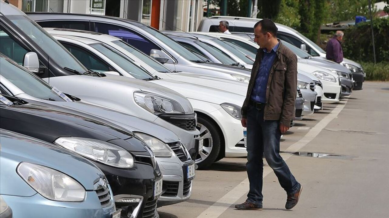 İkinci El Araç Piyasasında Büyük Düşüş! Satışlar Yüzde 20 Azaldı, Fiyatlar Dibe Vurdu