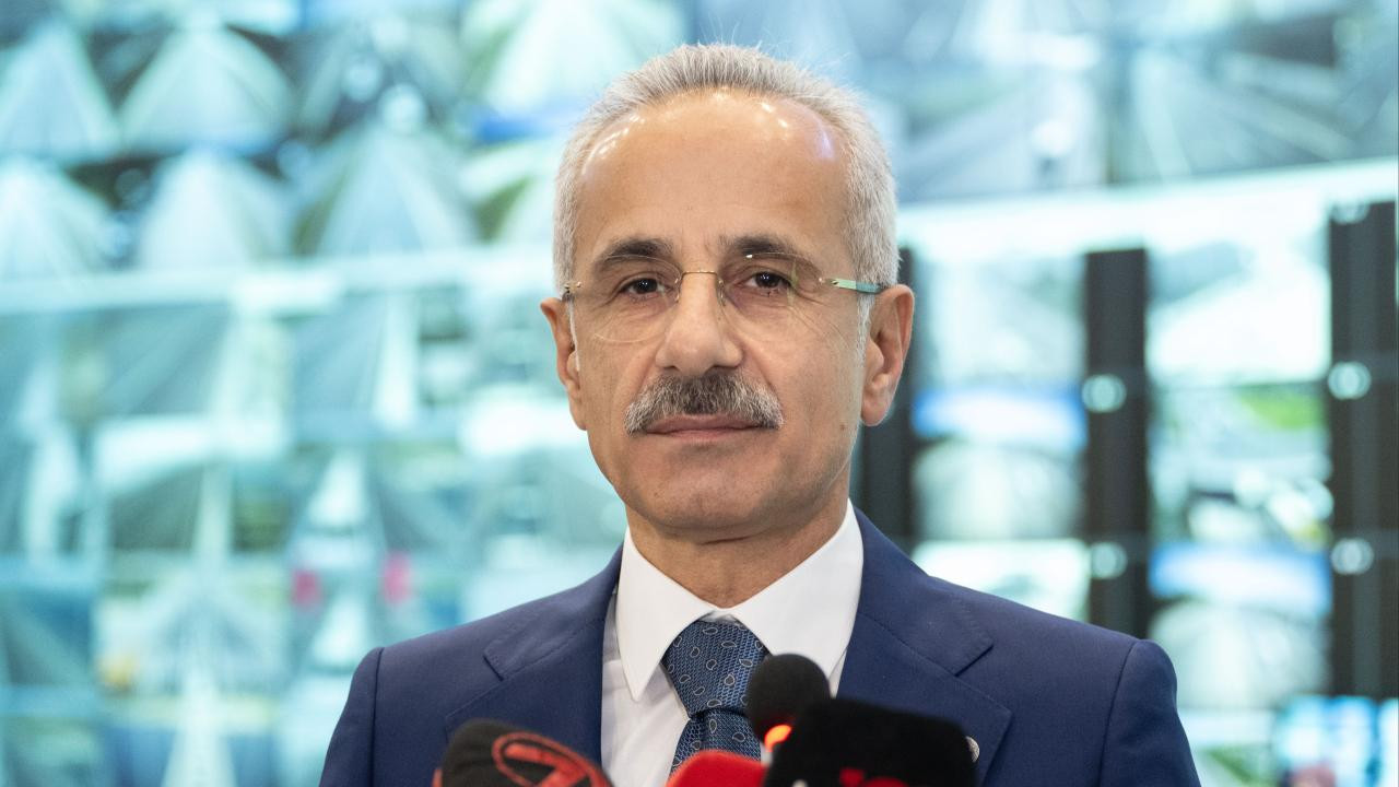 Ulaştırma Bakanı Müjdeyi Verdi! Çalışmalar Bittiğinde 2,5 Saatlik Yol 18 Dakikaya Düşecek!