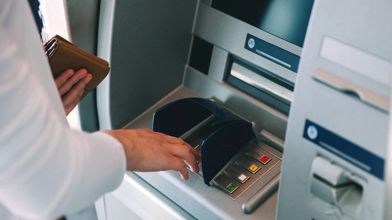 ATM Kullanırken Bu Detay Dolandırıcıların Tuzağını Boşa Düşürüyor!
