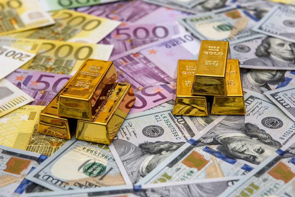 Altın Zirveleri Gördü Peki Dolar Ne Kadar Oldu, Euro Ne Kadar? (24 Eylül Salı Güncel Döviz Kurları)
