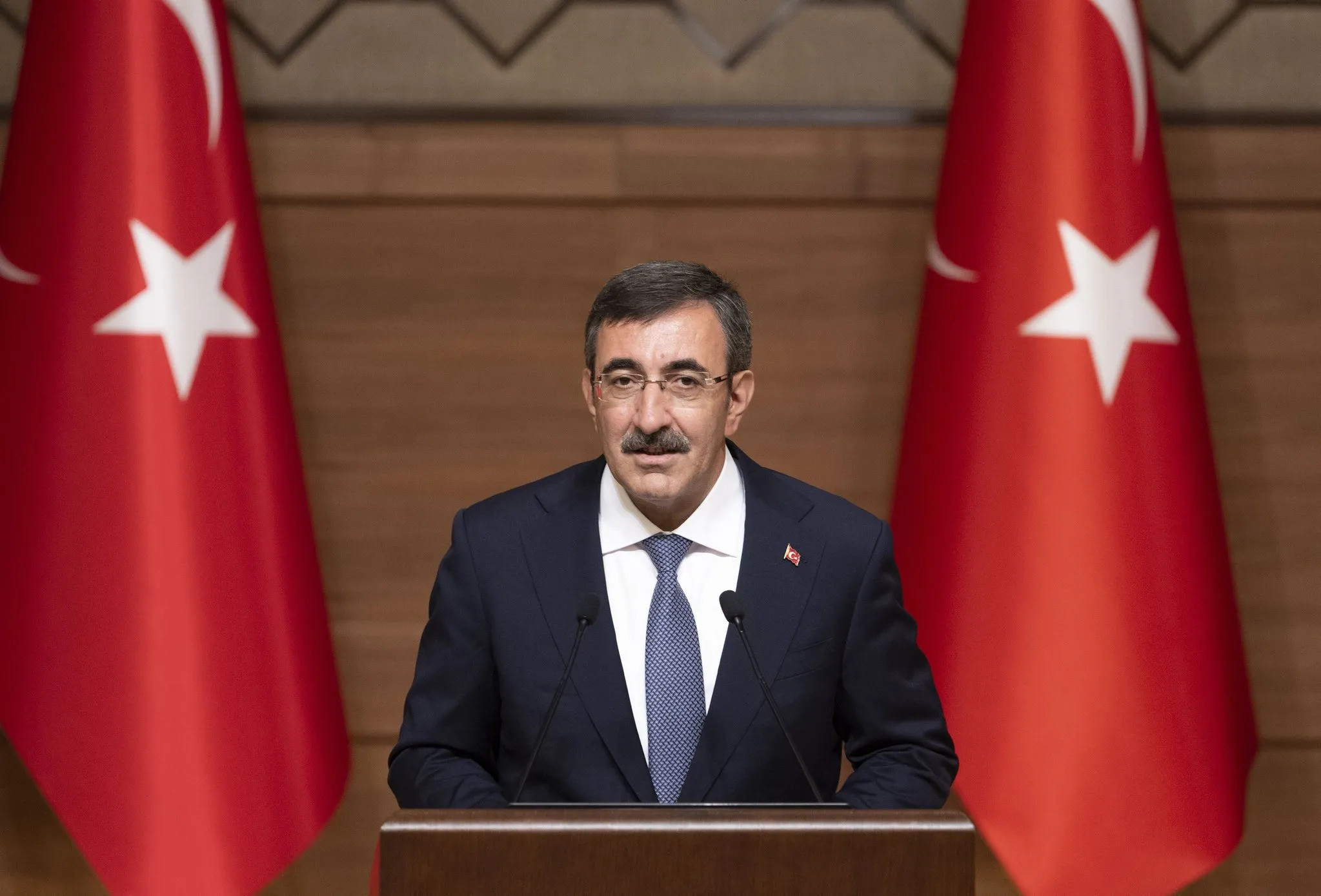 Cevdet Yılmaz; İzmir'deki 200 Bin Deprem Konutunun Bu Yıl Sonu Teslim Edileceğini Açıkladı!