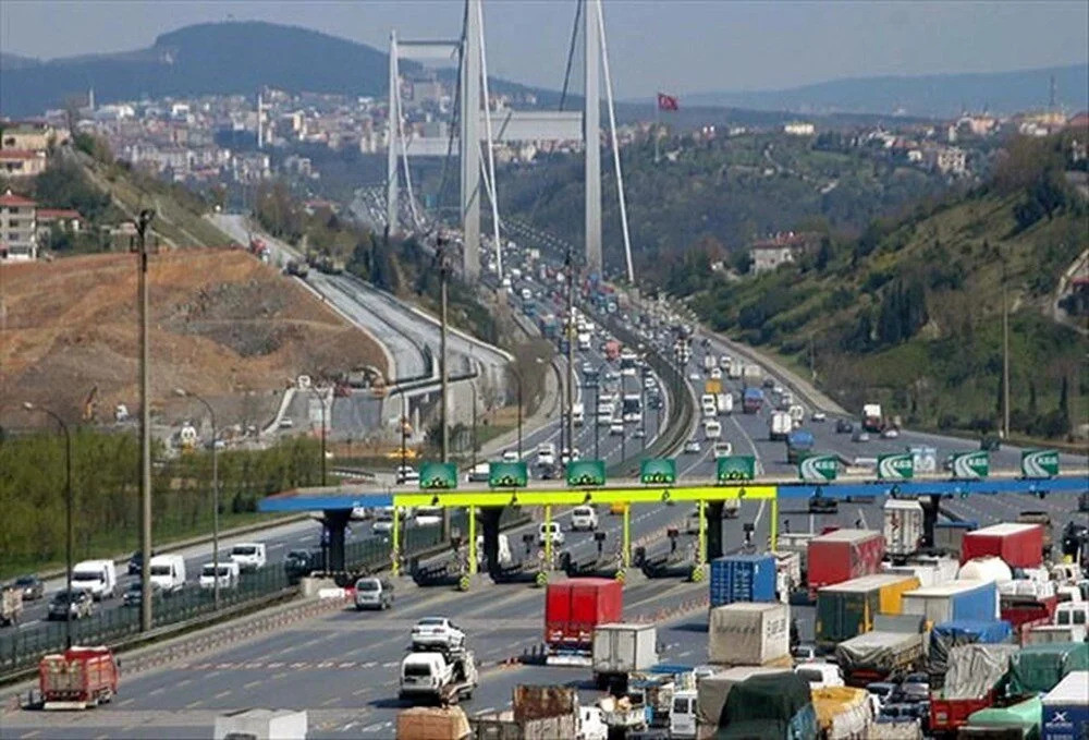 Köprü ve Otoyol Geçiş Ücret Fiyatları Arttı: Yüzde 42 Artış Geldi! İşte 2025 Köprü ve Otoyol Ücreti
