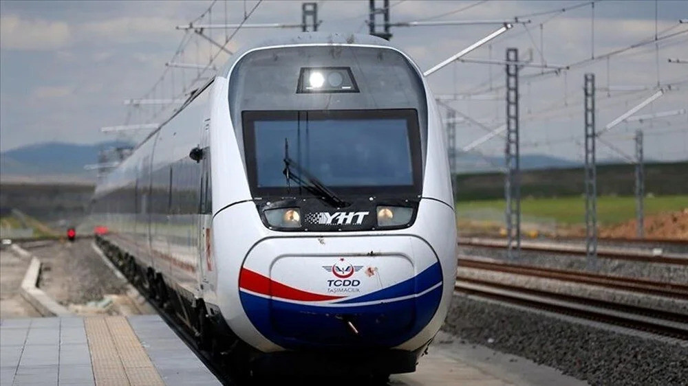 Yüksek Hızlı Tren (YHT) Seyahati Artık Daha Pahalı: TCDD 2025 YHT  Zamlarını Açıkladı